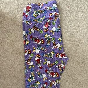 Lularoe Disney Daisy Duck leggings